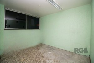 Casa com 288m², 4 dormitórios no bairro Auxiliadora em Porto Alegre para Comprar