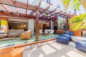 Casa com 520m², 4 dormitórios no bairro Três Figueiras em Porto Alegre para Alugar