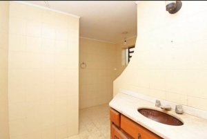 Casa comercial com 376m² no bairro Três Figueiras em Porto Alegre para Alugar