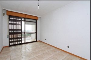 Casa comercial com 376m² no bairro Três Figueiras em Porto Alegre para Alugar