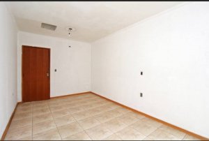 Casa comercial com 376m² no bairro Três Figueiras em Porto Alegre para Alugar