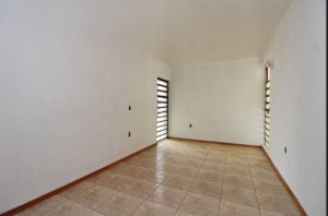 Casa comercial com 376m² no bairro Três Figueiras em Porto Alegre para Alugar