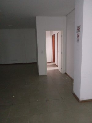 Loja com 98m² no bairro Petrópolis em Porto Alegre para Alugar