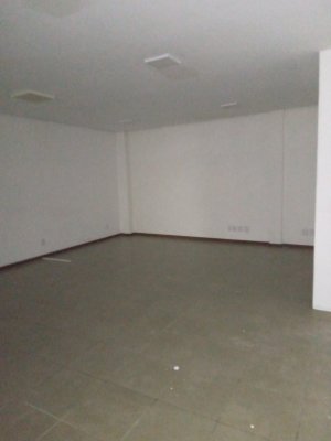 Loja com 98m² no bairro Petrópolis em Porto Alegre para Alugar