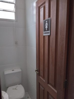 Loja com 98m² no bairro Petrópolis em Porto Alegre para Alugar