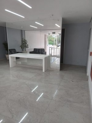 Loja com 98m² no bairro Petrópolis em Porto Alegre para Alugar