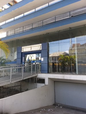 Prédio Comercial com 850m² no bairro Petrópolis em Porto Alegre para Alugar