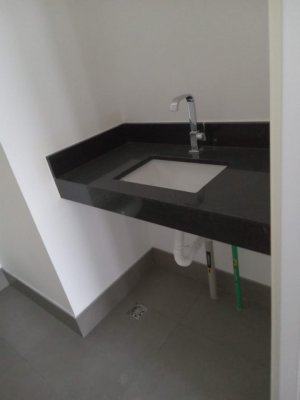 Salas/Conjuntos com 35m² no bairro Praia de Belas em Porto Alegre para Alugar