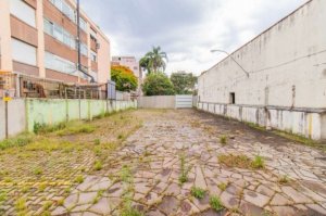Depósito/Pavilhão com 1600m² no bairro Vila Ipiranga em Porto Alegre para Alugar