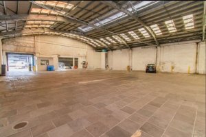 Depósito/Pavilhão com 1600m² no bairro Vila Ipiranga em Porto Alegre para Alugar