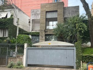 Casa comercial com 390m² no bairro Petrópolis em Porto Alegre para Alugar
