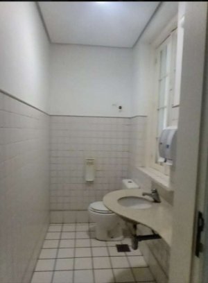 Casa comercial com 400m² no bairro Moinhos de Vento em Porto Alegre para Alugar