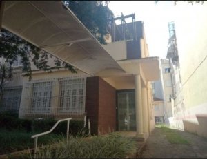 Casa comercial com 300m² no bairro Independência em Porto Alegre para Alugar