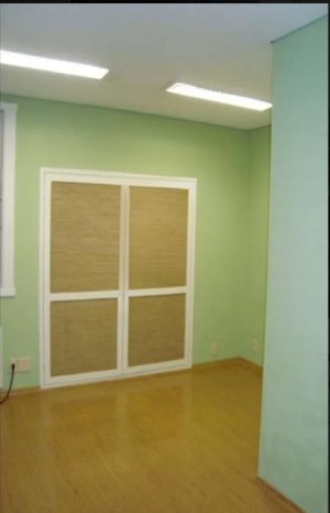 Casa comercial com 300m² no bairro Independência em Porto Alegre para Alugar