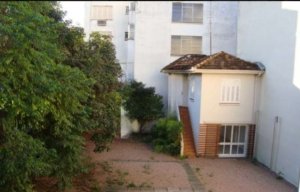 Casa comercial com 300m² no bairro Independência em Porto Alegre para Alugar