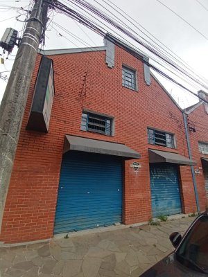 Depósito/Pavilhão com 150m² no bairro Floresta em Porto Alegre para Alugar