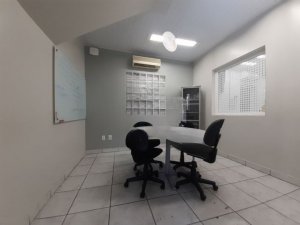 Depósito/Pavilhão com 1685m² no bairro Anchieta em Porto Alegre para Alugar