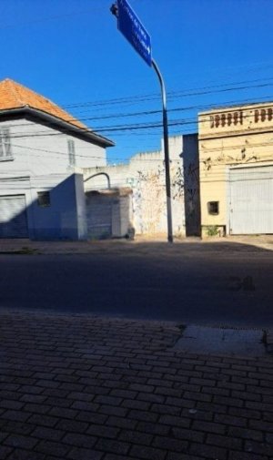 Galpão com 200m² no bairro Floresta em Porto Alegre para Alugar