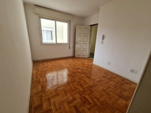 Apartamento com 49m², 1 dormitório no bairro Santana em Porto Alegre para Comprar