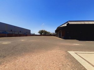 Depósito/Pavilhão com 9500m² no bairro Sarandi em Porto Alegre para Alugar