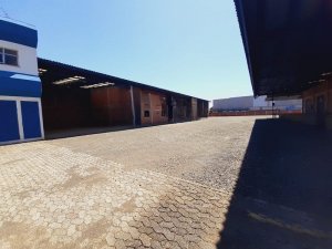 Depósito/Pavilhão com 9500m² no bairro Sarandi em Porto Alegre para Alugar