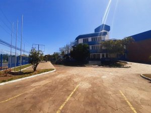 Depósito/Pavilhão com 9500m² no bairro Sarandi em Porto Alegre para Alugar