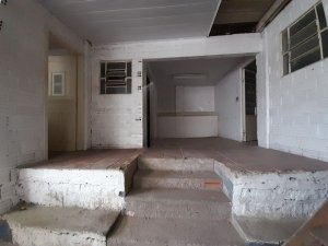 Galpão com 426m² no bairro Auxiliadora em Porto Alegre para Alugar