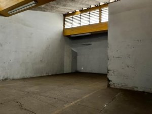 Galpão com 350m² no bairro Floresta em Porto Alegre para Alugar