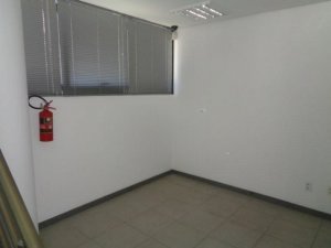 Galpão com 360m² no bairro São Geraldo em Porto Alegre para Alugar