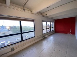 Galpão com 514m² no bairro Humaitá em Porto Alegre para Alugar