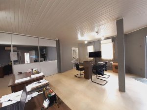 Galpão com 1.200m² no bairro Agronomia em Porto Alegre para Alugar