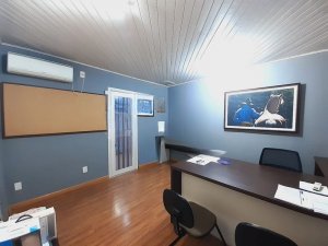 Galpão com 1.200m² no bairro Agronomia em Porto Alegre para Alugar