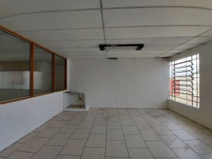 Galpão com 587m² no bairro São Geraldo em Porto Alegre para Alugar