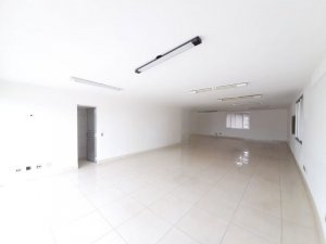 Galpão com 803m² no bairro Sarandi em Porto Alegre para Alugar