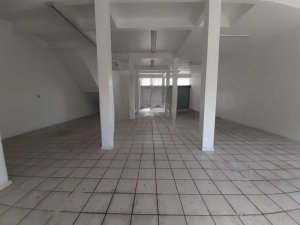 Galpão com 250m² no bairro São Geraldo em Porto Alegre para Alugar