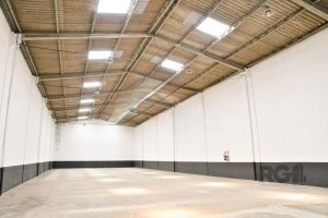Galpão com 760m² no bairro Jardim Lindóia em Porto Alegre para Alugar