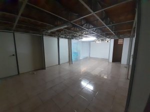 Galpão com 320m² no bairro Santa Maria Goretti em Porto Alegre para Alugar