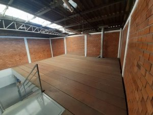 Galpão com 320m² no bairro Santa Maria Goretti em Porto Alegre para Alugar