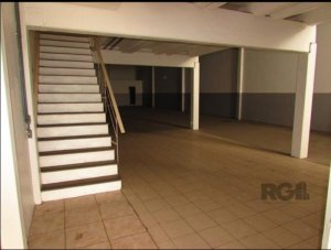 Pavilhão com 300m² no bairro Anchieta em Porto Alegre para Alugar
