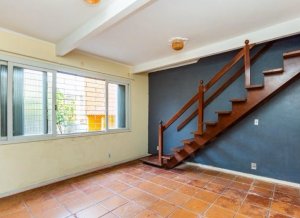 Casa com 242m², 3 dormitórios no bairro Vila João Pessoa em Porto Alegre para Alugar