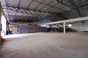 Pavilhão com 1.300m² no bairro Navegantes em Porto Alegre para Alugar