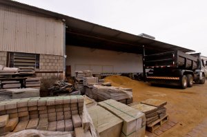 Pavilhão com 1.300m² no bairro Navegantes em Porto Alegre para Alugar