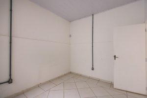 Pavilhão com 1.300m² no bairro Navegantes em Porto Alegre para Alugar