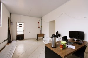 Pavilhão com 1.300m² no bairro Navegantes em Porto Alegre para Alugar