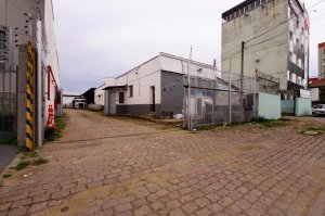 Pavilhão com 1.300m² no bairro Navegantes em Porto Alegre para Alugar