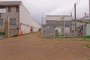 Pavilhão com 1.300m² no bairro Navegantes em Porto Alegre para Alugar