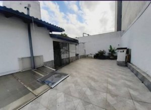 Casa comercial com 310m² no bairro Menino Deus em Porto Alegre para Alugar