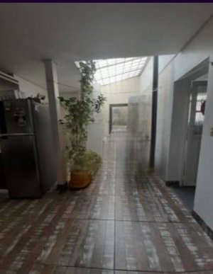 Casa comercial com 310m² no bairro Menino Deus em Porto Alegre para Alugar