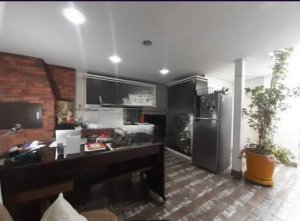 Casa comercial com 310m² no bairro Menino Deus em Porto Alegre para Alugar