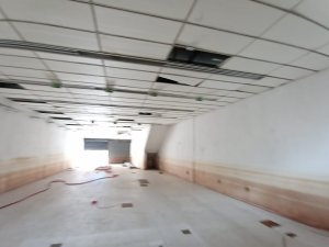 Loja com 180m² no bairro Navegantes em Porto Alegre para Alugar